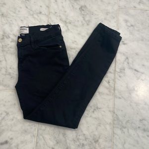 Frame Le Skinny Black Jean 26
